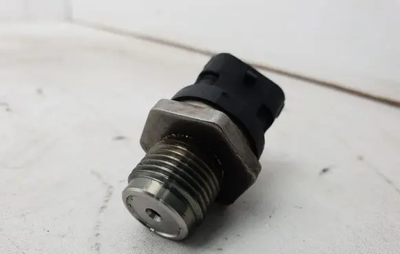 Fuel pressure sensor