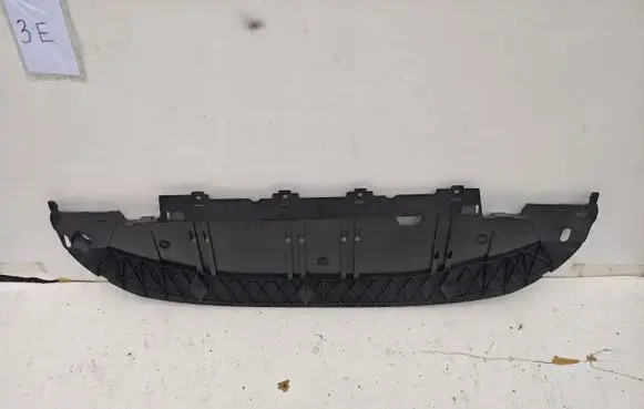 Renault Kangoo II Front bumper skid plate/under tray 822358108R