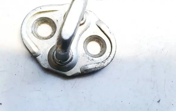 Mazda 6 Front door lock loop/hook striker 7k07