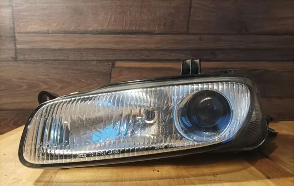 Mazda 323 F Headlight/headlamp
