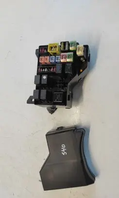 Volvo S40, V40 Fuse box set 30807015 72542490 2490