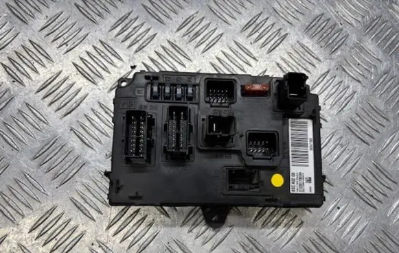 Peugeot 407 Fuse module 9655471980 S120017003H BSCA0200