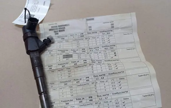 Opel Zafira B Fuel injector 0445110243