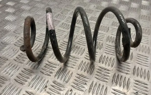 Nissan Note (E11) Rear coil spring