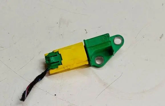 Volkswagen Scirocco Airbag deployment crash/impact sensor 5M0909606AT2 5M0909606A 5WK43658