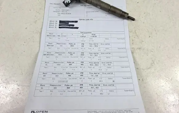 BMW 1 E81 E87 Fuel injector 0445116001