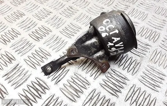 Skoda Octavia Mk2 (1Z) Turbine electric control actuator 7563541