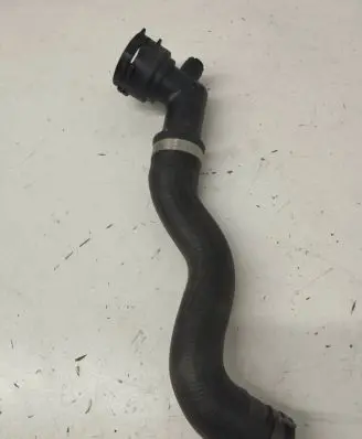Audi A4 S4 B9 Engine coolant pipe/hose 8W0122293H