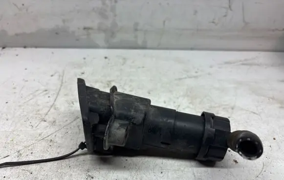 Audi A4 S4 B7 8E 8H Headlight washer spray nozzle