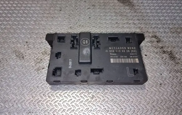Mercedes-Benz Vito Viano W639 Door control unit/module 6398200026