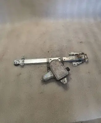 Mitsubishi Pajero Rear door window regulator with motor MR436870 0620200640