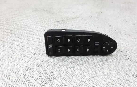 BMW 5 E39 Electric window control switch 8380646