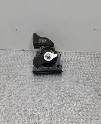 Toyota Prius (XW30) Engine mount bracket 1236137150