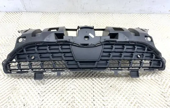 Toyota Yaris Cross Front bumper lower grill 531110DB20