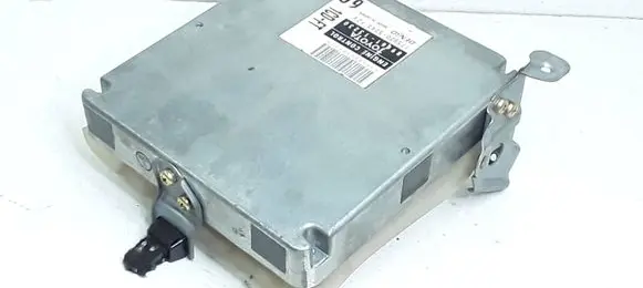 Toyota Corolla E120 E130 Engine control unit/module 8966113230 1758005243
