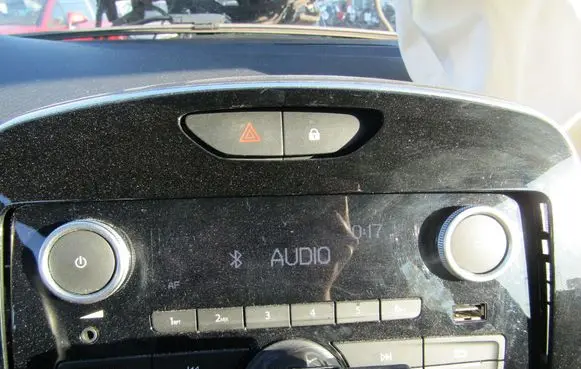Renault Clio I HiFi Audio sound control unit 