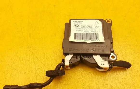 Peugeot 308 Other control units/modules 9851357280