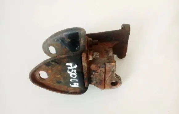 Suzuki Baleno EG Engine mounting bracket