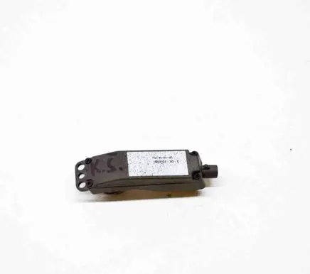 Tesla Model S Side fender camera 106910400C