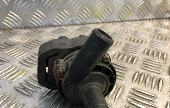 Mercedes-Benz E W211 Electric auxiliary coolant/water pump 2118350264