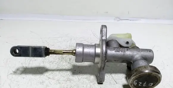 Nissan Primera Clutch master cylinder