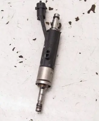 Peugeot 2008 II Fuel injector 9822715980
