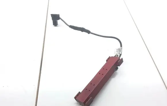 Volvo V50 Aerial antenna amplifier 8673656 13002300