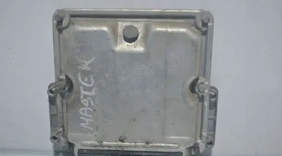 Renault Master II Engine control unit/module 8200236618