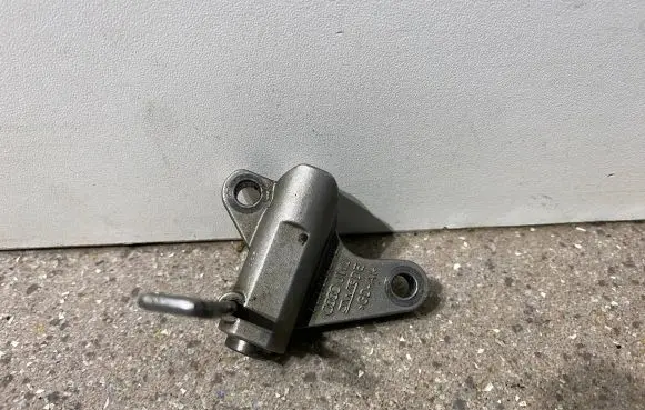 Audi A8 S8 D4 4H Timing belt/chain tensioner 059109467E
