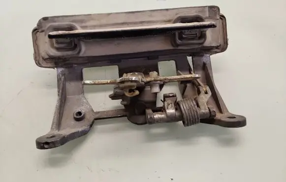 Audi A6 S6 C4 4A Tailgate/trunk/boot exterior handle 