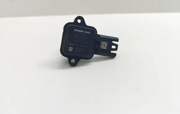 BMW 5 E60 E61 Mass air flow meter 7551638 755163803 13627551638