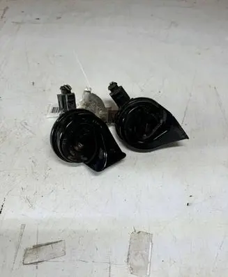 Skoda Superb B6 (3T) Horn signal 3881157