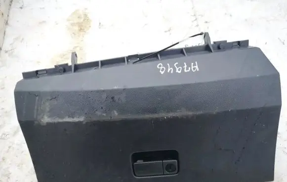 Nissan Murano Z50 Glove box