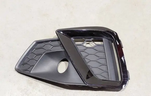 Audi A4 S4 B9 8W Front bumper lower grill 8W0807681AM