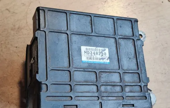 Mitsubishi Galant Engine control unit/module MD340290