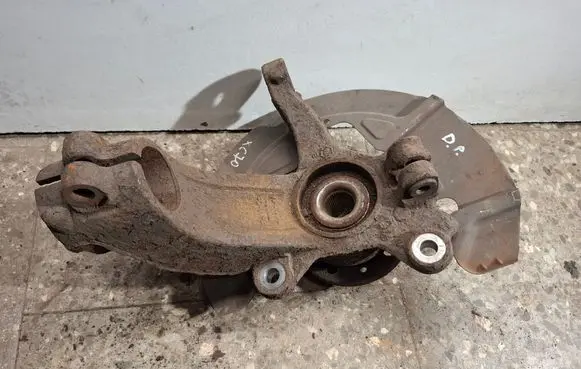 Volvo XC70 Front wheel hub 3K170 6G912C447