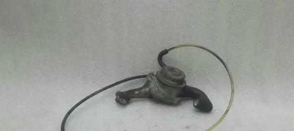 Mercedes-Benz CLS AMG C219 Vacuum valve A1131400160