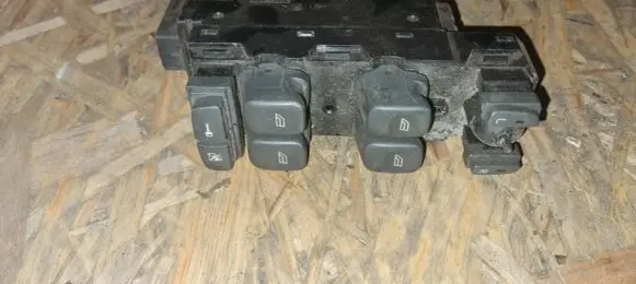 Volvo S60 Electric window control switch 30658116
