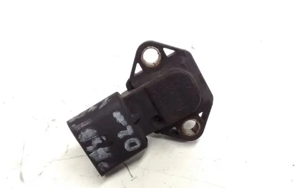 Volkswagen PASSAT B5.5 Air pressure sensor 0281002177