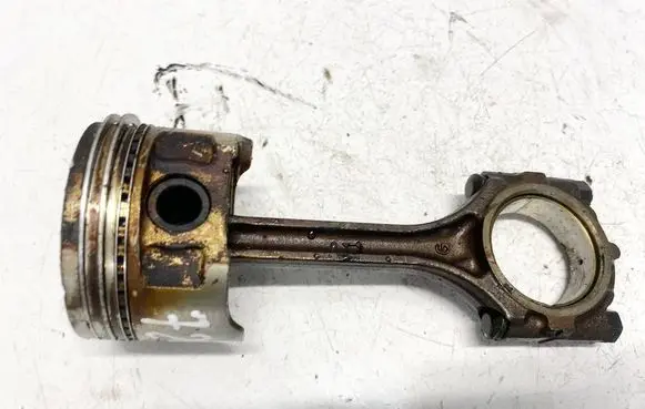 Mitsubishi Colt Piston with connecting rod g13m