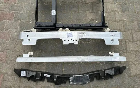 Opel Mokka Front bumper cross member 9835607480