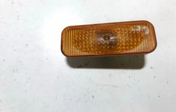 Opel Omega B1 Front fender indicator light 90457814