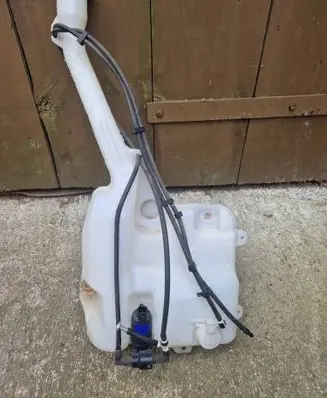 Ford Explorer V Windshield washer fluid reservoir/tank FB5317B613AE JL1B17664AA FB5317B613