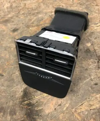 Audi A3 S3 8V Rear air vent grill 8V0819203