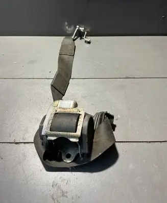 Audi A3 S3 8P Front seatbelt 8l4857706a