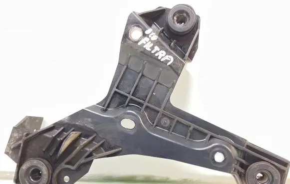Volvo S60 Air filter cleaner box bracket assembly 30636575