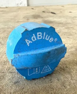 Renault Master III Adblue tank cap 