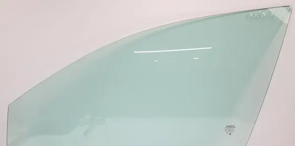 Volvo V70 Front door window glass four-door