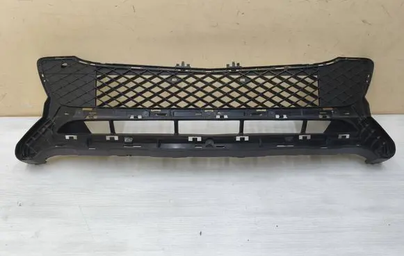 Front bumper lower grill