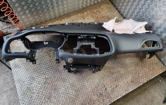 Dodge Challenger Dashboard AL10383DX9018 P68174016AF 68174016AF